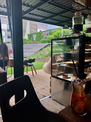 Comentarii opinii despre Black Coffee (ON THE ROOF OF SHOPPING CENTRAL)