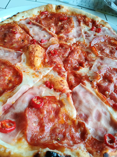 Opinii despre Chilli Pizza Pub în Banská Bystrica - Gastronómia a pohostinstvo