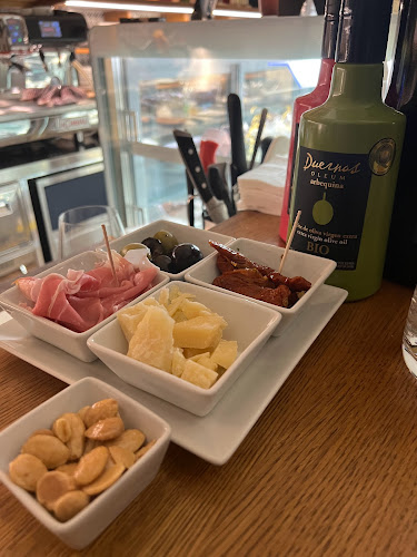 Comentarii opinii despre CORK Wine Bar