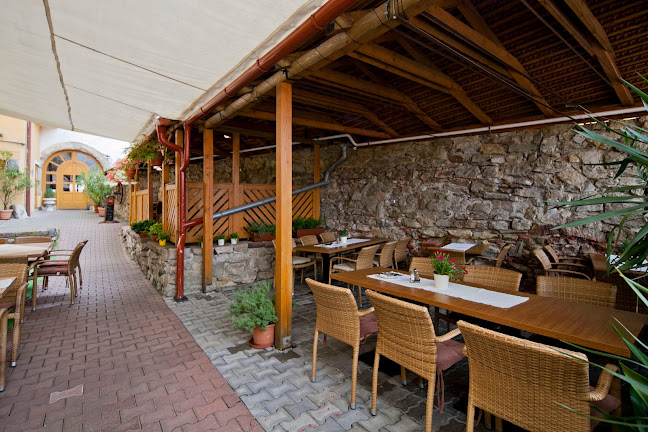 Námestie SNP 13, 974 01 Banská Bystrica