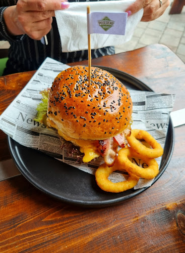 Posedenie Na rohu - Bratislava