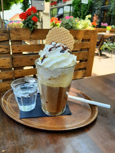 Comentarii opinii despre Café Štefánik