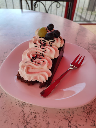 Comentarii opinii despre Bialončíková Aneta - Cukráreň FONTÁNA