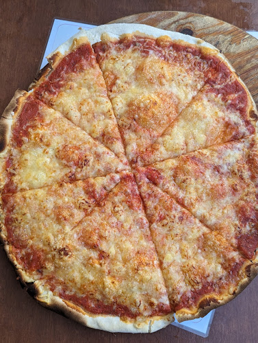 Opinii despre Pláž Staré Mesto în Bratislava - Gastronómia a pohostinstvo