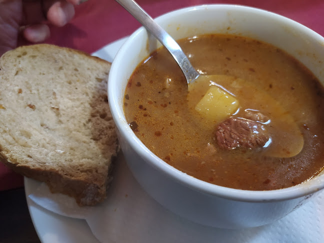 Reštaurácia Slamená Búda