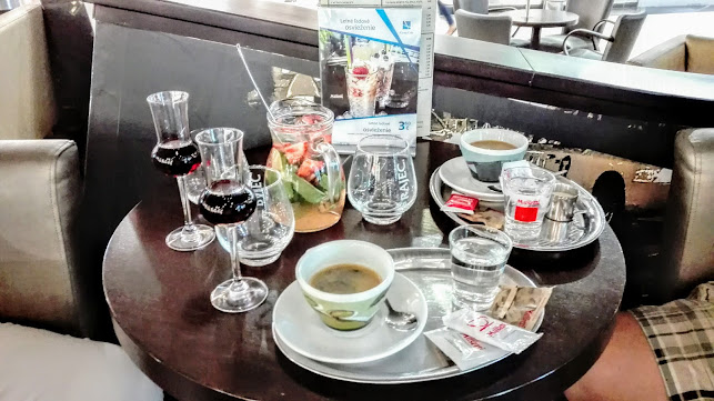 Opinii despre CrossCafe în Košice - Gastronómia a pohostinstvo