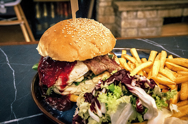 Opinii despre Zámocká reštaurácia în Malacky - Gastronómia a pohostinstvo