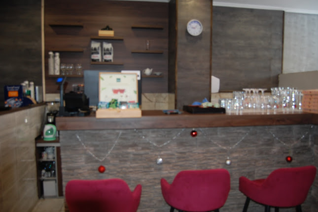 Opinii despre Pizza Houśe Express Vráble în Vráble - Gastronómia a pohostinstvo