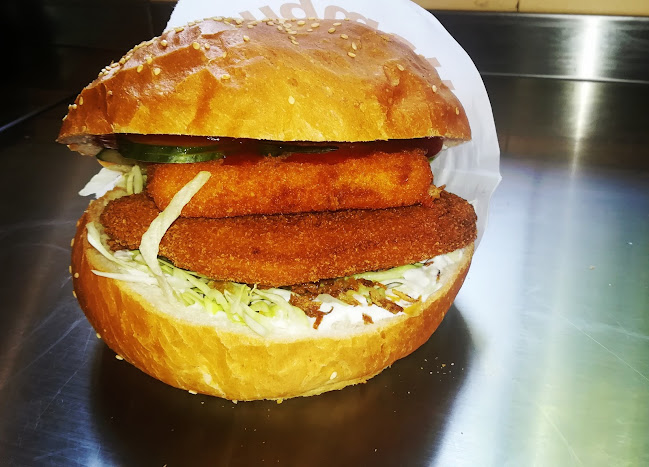 Opinii despre Hami Büfé / Bufet în Komárno - Gastronómia a pohostinstvo