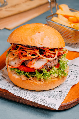 Česká hospoda & Flámmovňa