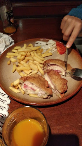 Opinii despre Slovenská Reštaurácia în Bratislava - Gastronómia a pohostinstvo