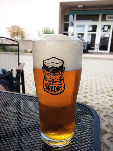 Opinii despre M-Bar Restaurant în Papradno - Gastronómia a pohostinstvo