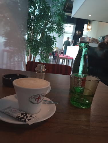 Comentarii opinii despre Patio Cafe