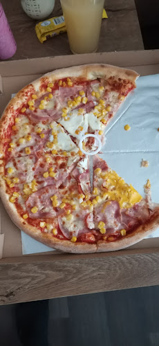 MÁNIA Pizzéria KNM - Gastronómia a pohostinstvo