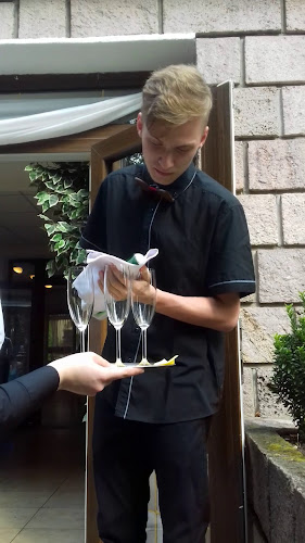 24, Prievidza Rekreačné stredisko Púšť Chatová oblasť 704/13 GPS Súradnice: N 48º 44' 44" ,E 18º 38, 971 01 Prievidza