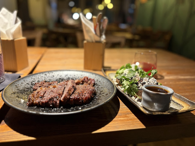 OhniskO Fire Dining & Brew Bar