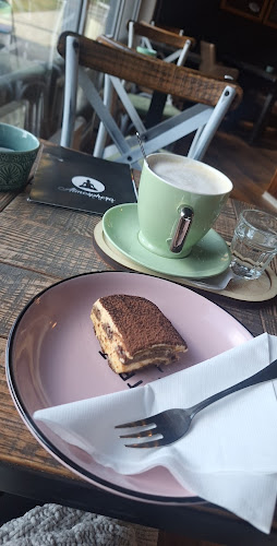 Opinii despre Atmosphera Cafe în Bratislava - Gastronómia a pohostinstvo