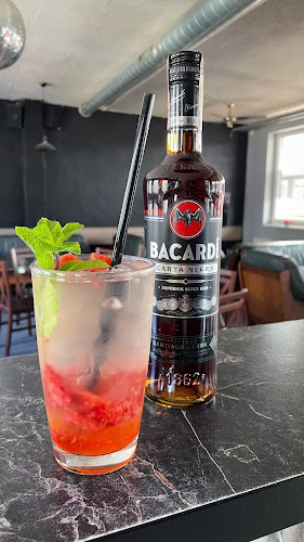 Comentarii opinii despre Obývačka bar Humenné