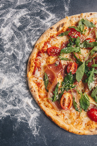 MAYDAY PIZZA - Gastronómia a pohostinstvo