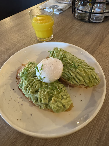 Opinii despre Raspberry Café & Drinks în Trnava - Gastronómia a pohostinstvo