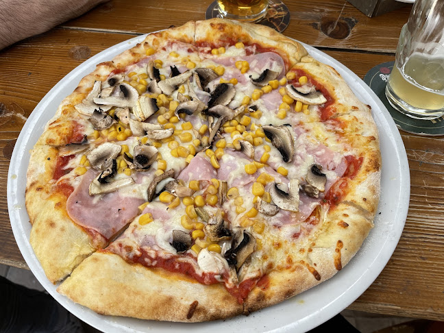 Posedenie Na rohu - Gastronómia a pohostinstvo