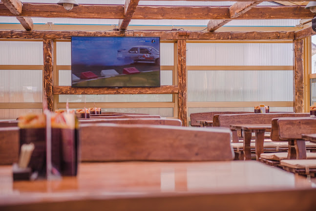 Comentarii opinii despre Country Saloon