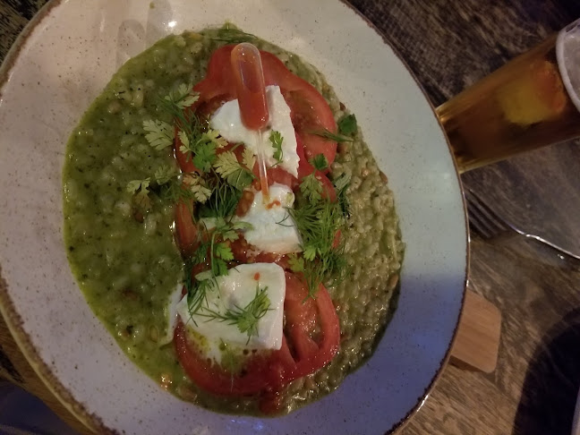 Námestie slobody, 811 06 Staré Mesto