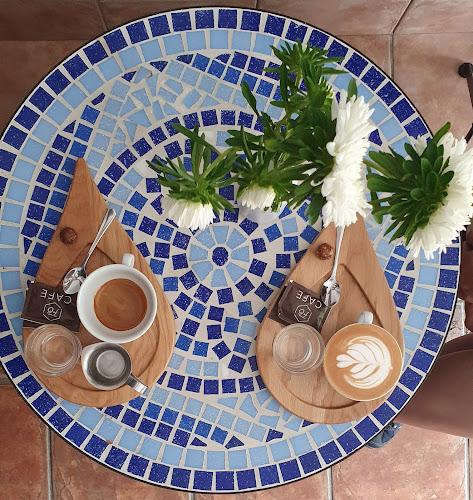 F6 CAFE - Gastronómia a pohostinstvo