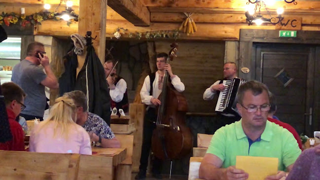 Koliba Bešeňovka - Gastronómia a pohostinstvo