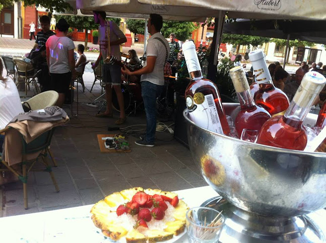 Opinii despre Piano Cafe Pizzeria & Pub în Staré Mesto - Gastronómia a pohostinstvo