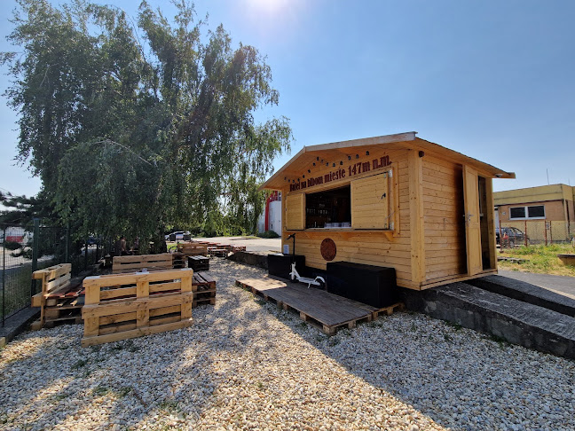 Bufet na blbom mieste - Svätý Jur