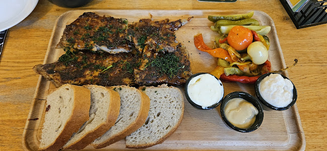 Beer Palace Restaurant & Pub