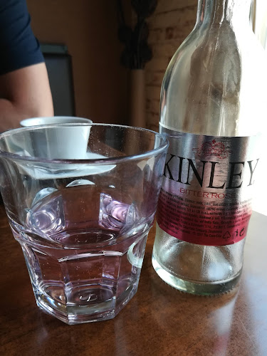 Cosmopolitan coffee and wine bar - Galanta