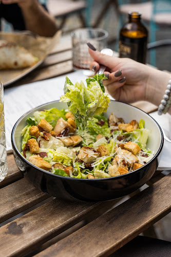 Hviezdoslavova 137/8, 911 01 Trenčín