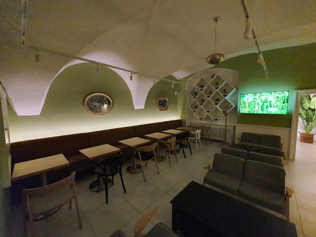 Kaviareň pod stromom - Gastronómia a pohostinstvo