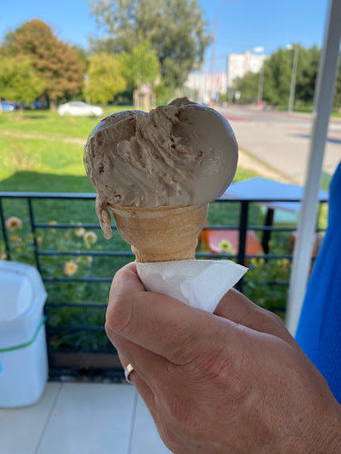 Opinii despre Zmrzlina Bella Napoli în Petržalka - Gastronómia a pohostinstvo