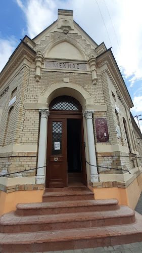 Opinii despre Cukráreň Praliné în Komárno - Gastronómia a pohostinstvo