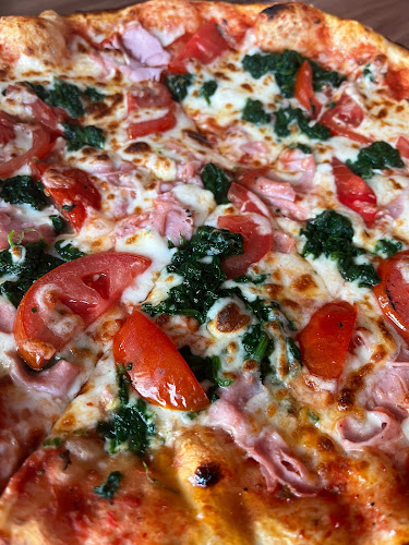 Pizzeria Riallto - Gastronómia a pohostinstvo