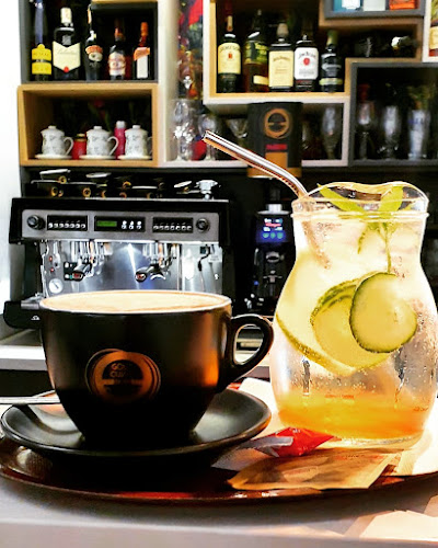 VELVET coffee&club - Gastronómia a pohostinstvo