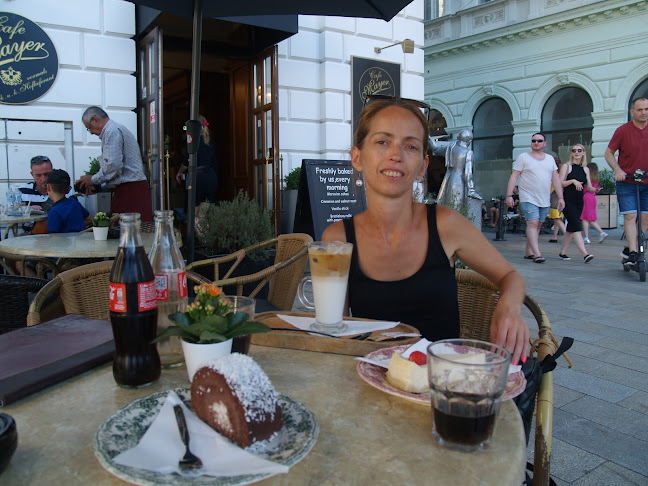 Hlavné námestie 355/4, 811 01 Staré Mesto