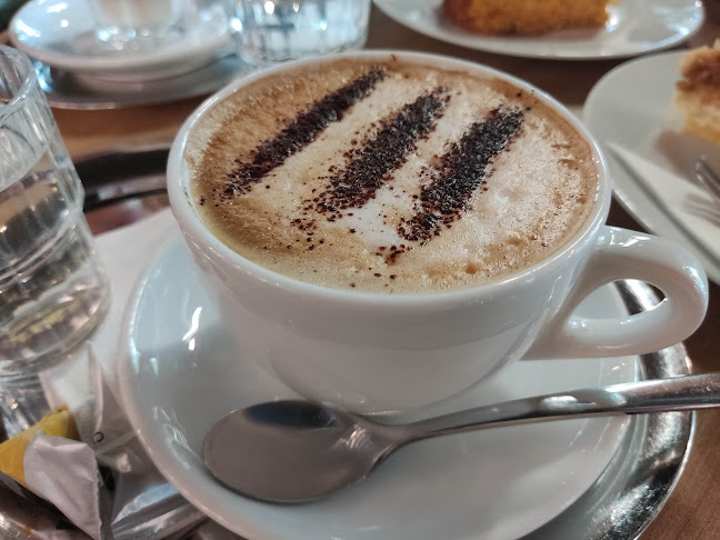 Podchod Hodžovo námestie 4, 811 06 Staré Mesto