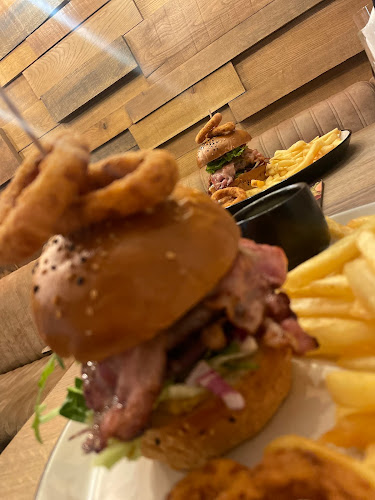 LOKAL VERMEX Beer Restaurant & Pizza