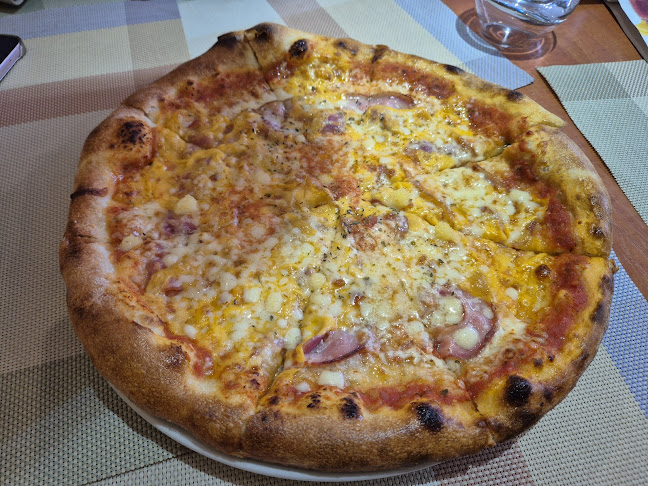 Comentarii opinii despre Cosmopolitan