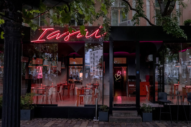 Iasai Food Bar & more