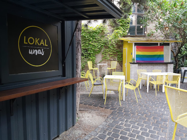 Street Food & Cafe Possonium