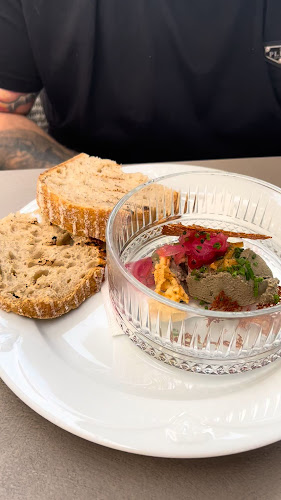 Opinii despre Slávia în Staré Mesto - Gastronómia a pohostinstvo