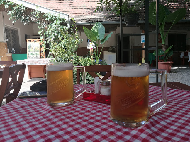 moča 697, 946 37 Moča