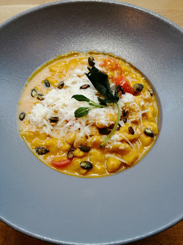 Reštaurácia NAROHU - Gastronómia a pohostinstvo