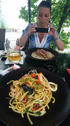 Frais restaurant, coctails, vine - Banská Bystrica