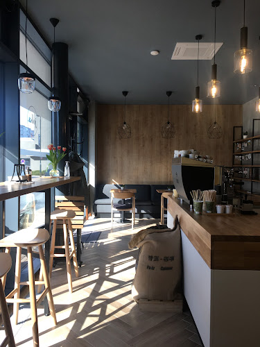 Jolka - kaviareň a pražiareň kávy / cafe & coffee roastery - Gastronómia a pohostinstvo
